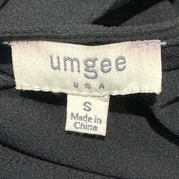 Vintage Hot Topic Umgee USA Black And Ruffled Red Lined Top Size Smal - Picture 5 of 5